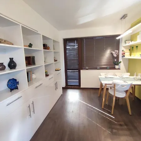 Sunflower By Rv Apartament *